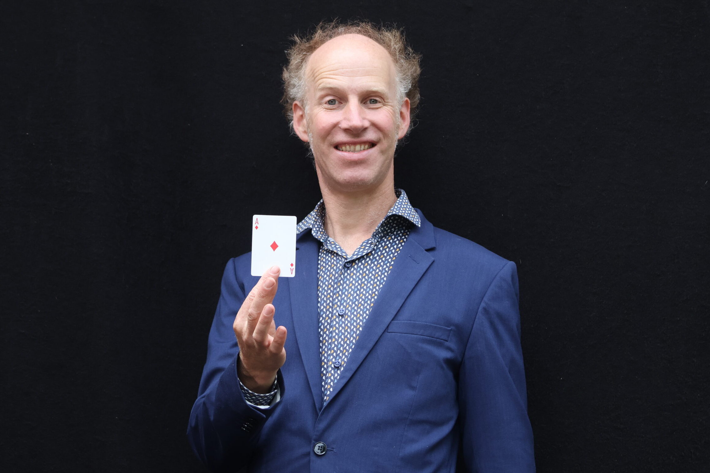 Close Up Zauberer Arnold